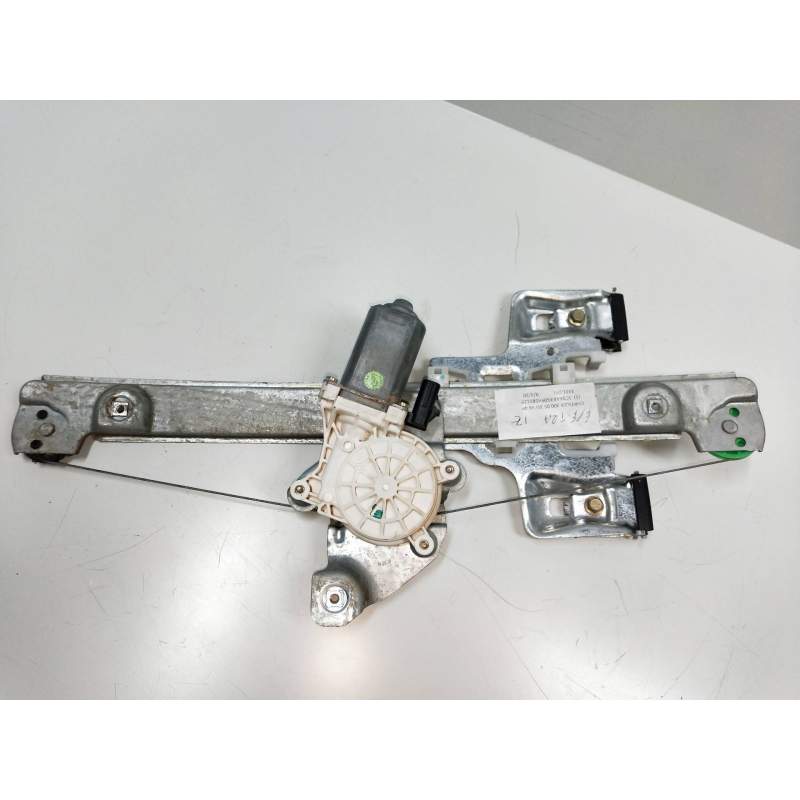 Recambio de elevalunas trasero izquierdo para chrysler 300 c 3.5 referencia OEM IAM 994666100 7746002825 4P