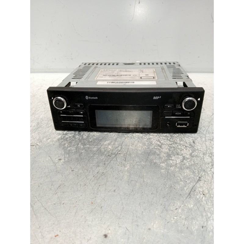 Recambio de sistema audio / radio cd para renault kangoo profesional referencia OEM IAM 281151545R  