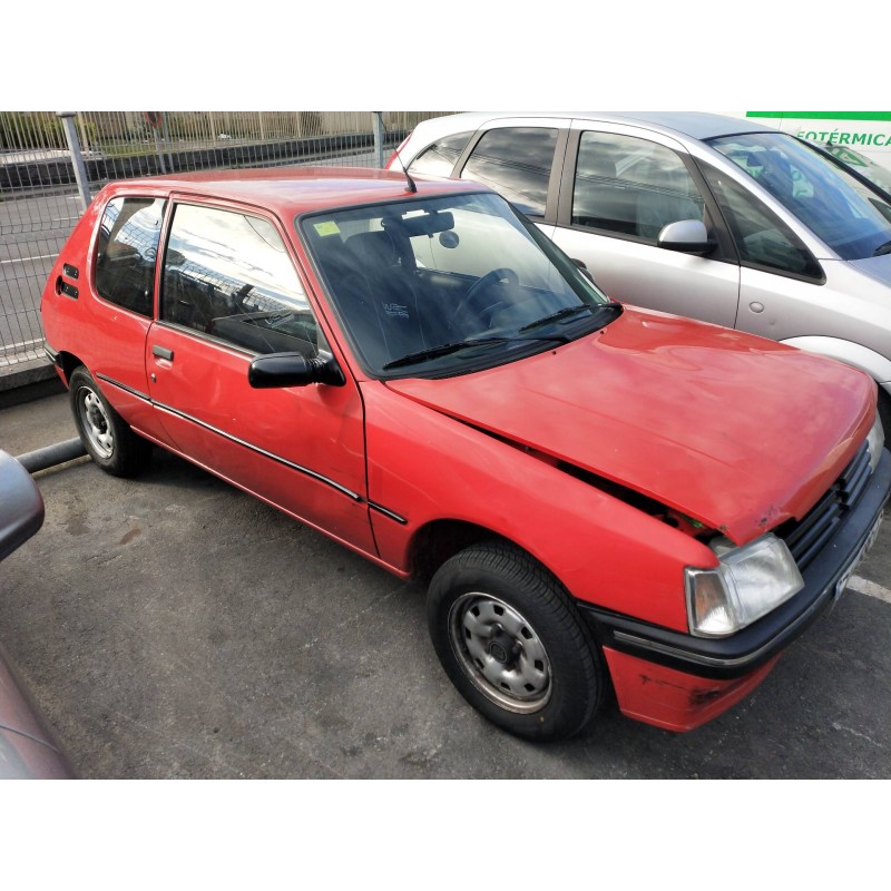 peugeot 205 berlina del año 1995