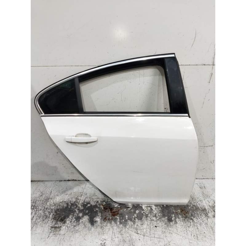 Recambio de puerta trasera derecha para opel insignia berlina 2.0 16v cdti referencia OEM IAM  4P 2008
