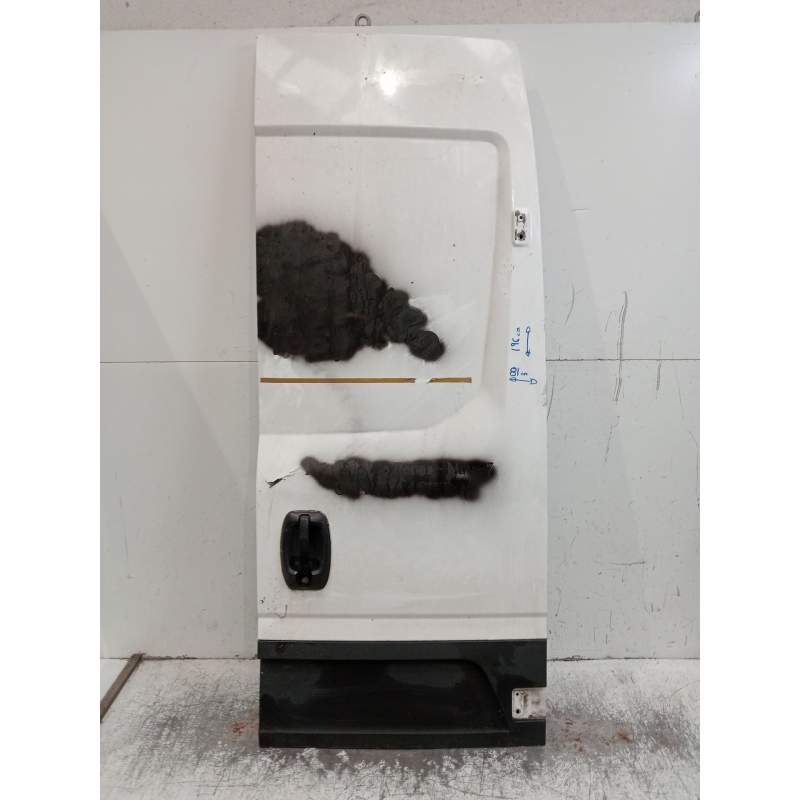 Recambio de puerta trasera derecha para iveco daily vi furgoneta 33s13, 35s13, 35c13 referencia OEM IAM  5P 
