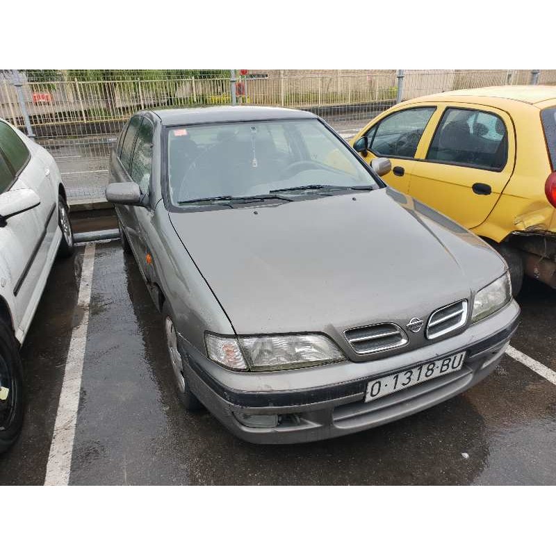 nissan primera berlina (p11) del año 1996