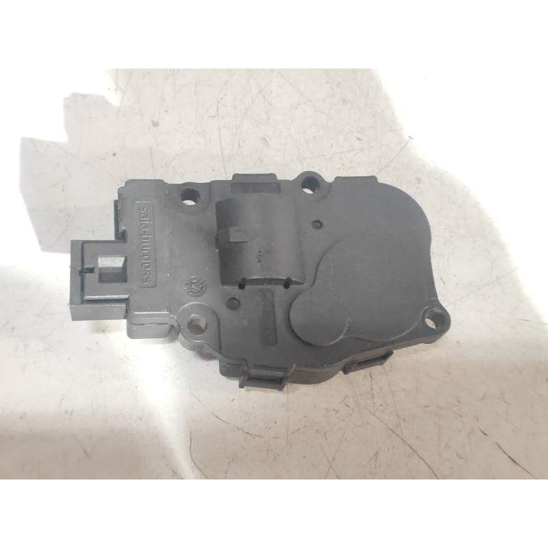 Recambio de motor apertura trampillas climatizador para bmw x1 (e84) xdrive 23d referencia OEM IAM EFB33115  2009