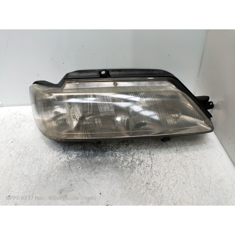 Recambio de faro derecho para peugeot 605 stdt referencia OEM IAM   PATILLA ROTA VER FOTOS