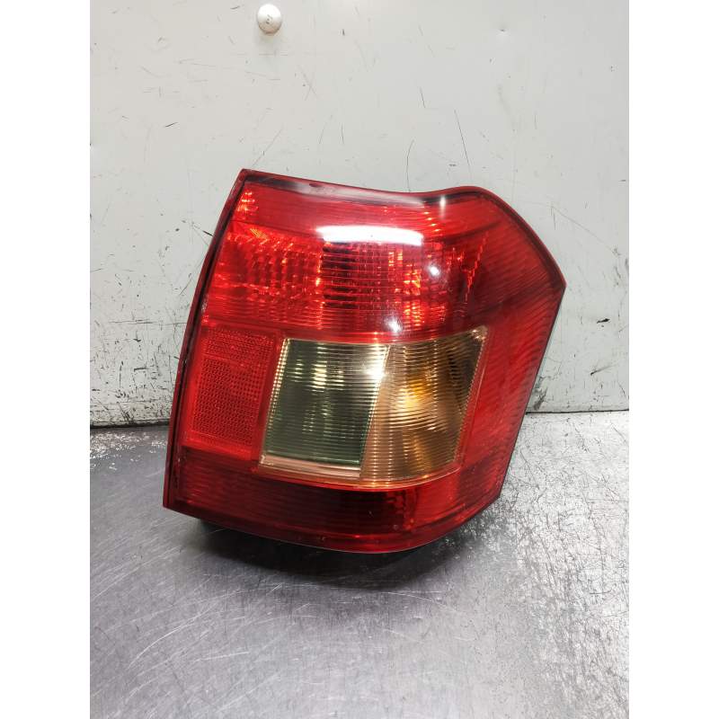 Recambio de piloto trasero derecho para toyota corolla (e12) referencia OEM IAM  3P 2002