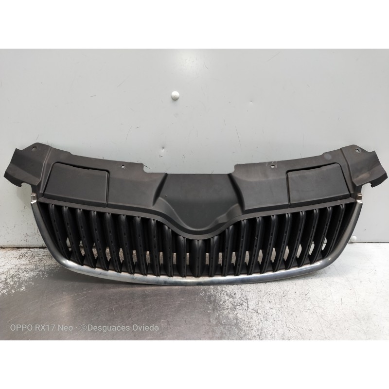 Recambio de rejilla delantera para skoda fabia (5j2 ) urban referencia OEM IAM 5J0853668A  