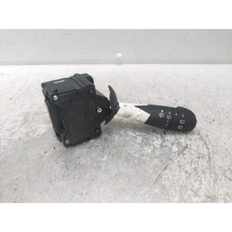 Recambio de mando limpia para dacia sandero básico referencia OEM IAM 681727472R  2008