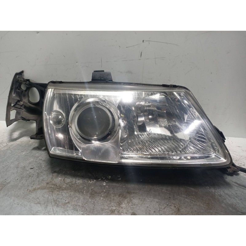 Recambio de faro derecho para saab 9-5 familiar 3.0 v6 tid cat referencia OEM IAM 89008311 5496393 XENON