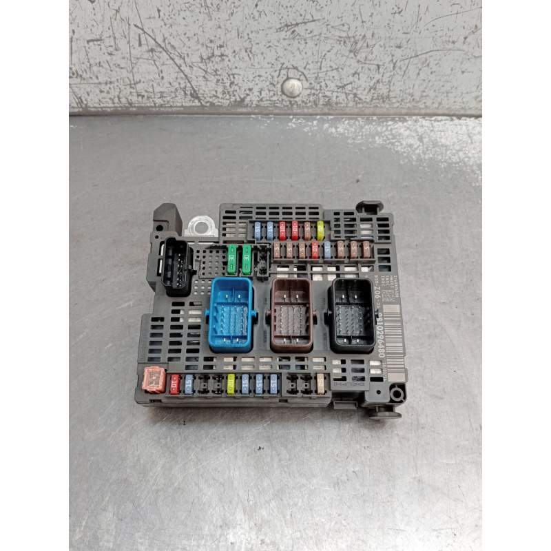 Recambio de caja reles / fusibles para ds 5 business class hybrid 4x4 referencia OEM IAM 9810296480 65426100 2012