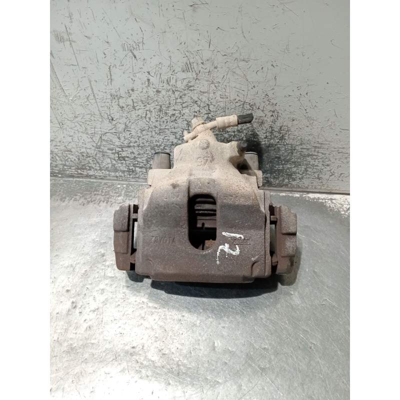 Recambio de pinza freno delantera izquierda para toyota avensis (_t22_) 1.6 (at220_) referencia OEM IAM   
