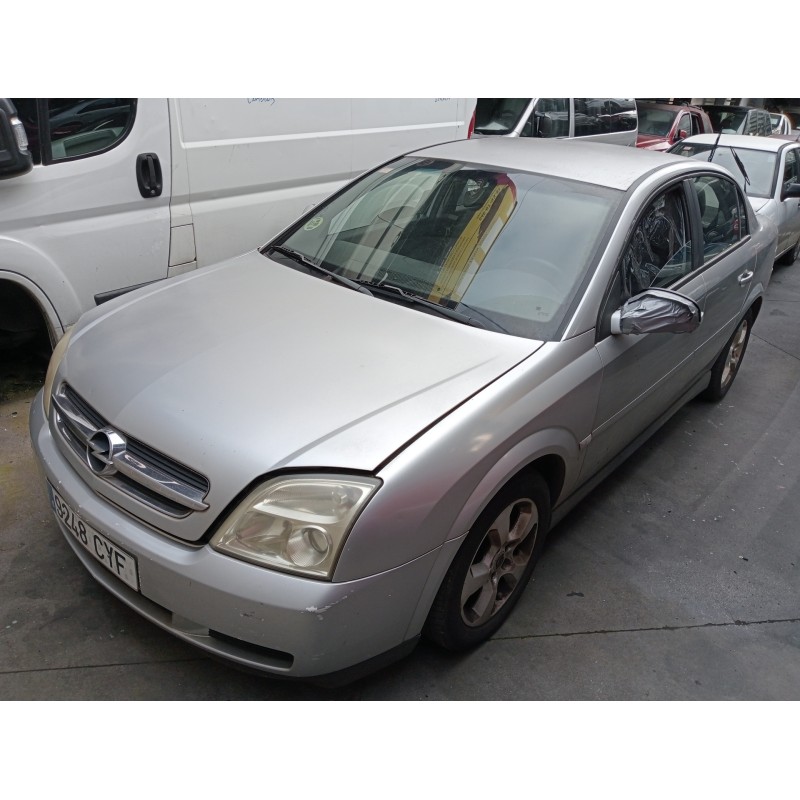 opel vectra c berlina del año 2004