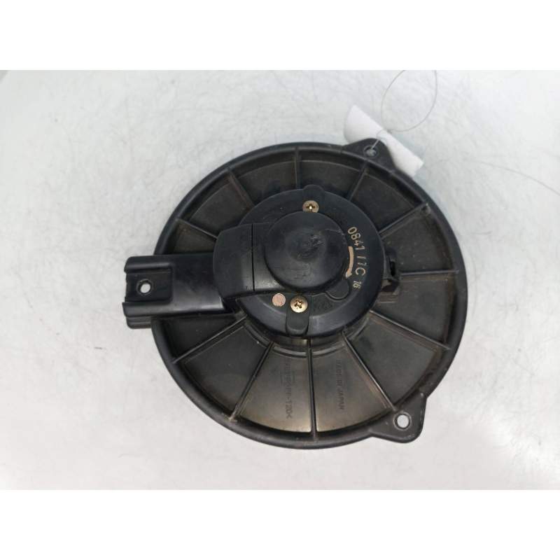 Recambio de motor calefaccion para toyota hilux 2.4 referencia OEM IAM 194000084111C16  