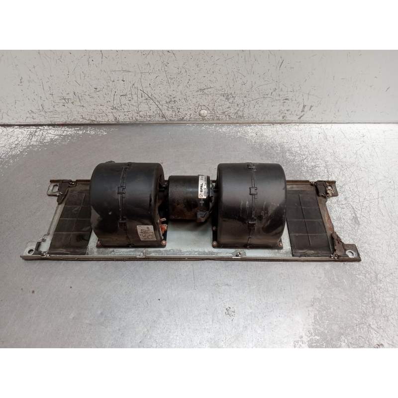 Recambio de motor calefaccion para iveco massif single cab 3.0 hpi referencia OEM IAM 008A5402  