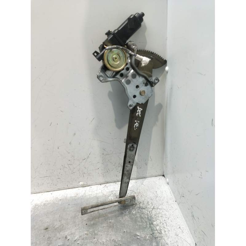 Recambio de elevalunas delantero izquierdo para daihatsu feroza 1.6 referencia OEM IAM  3P 1988