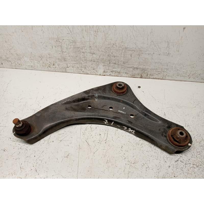 Recambio de brazo suspension inferior delantero izquierdo para nissan leaf referencia OEM IAM   