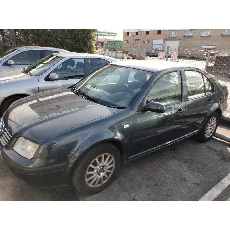 volkswagen bora berlina (1j2) del año 2003