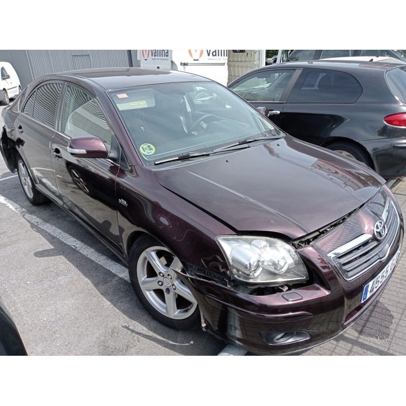 toyota avensis berlina (t25) del año 2008