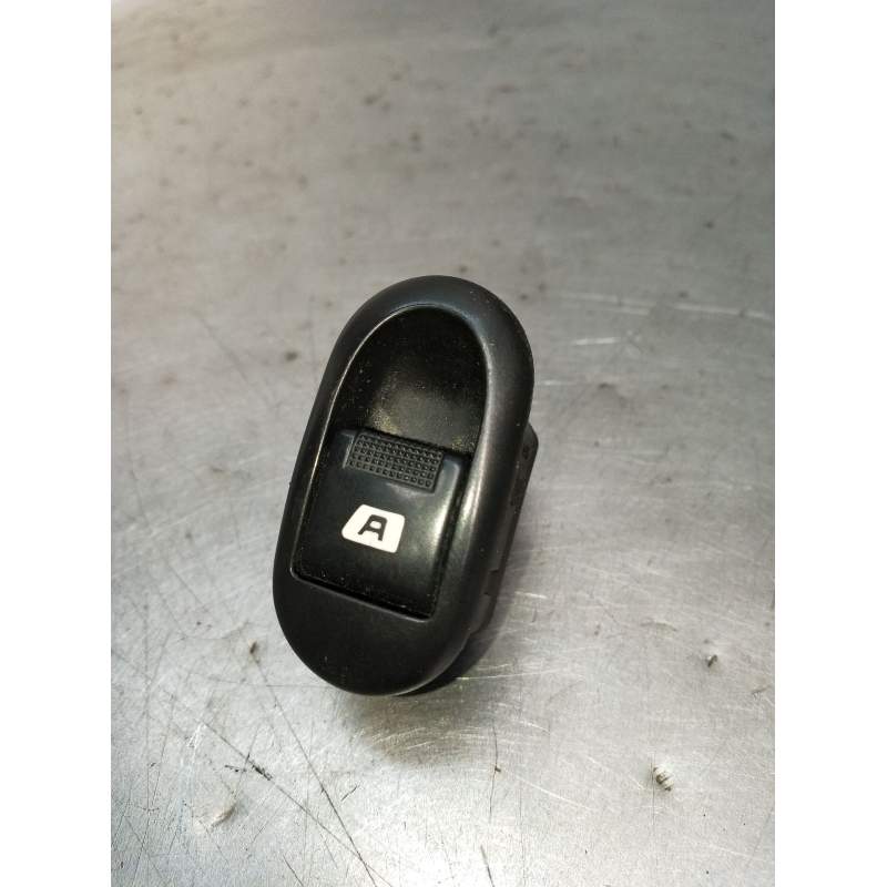 Recambio de mando elevalunas delantero izquierdo para peugeot 1007 (km_) 1.4 16v referencia OEM IAM 96401469XT 3P 2005
