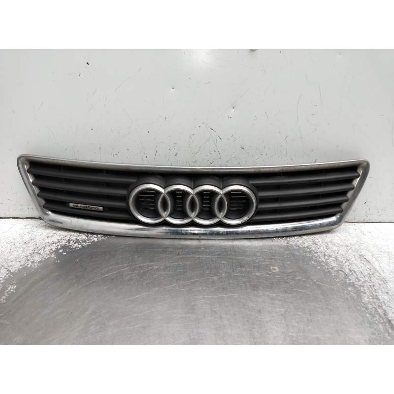 Recambio de rejilla delantera para audi a6 avant (4b5) referencia OEM IAM   2001