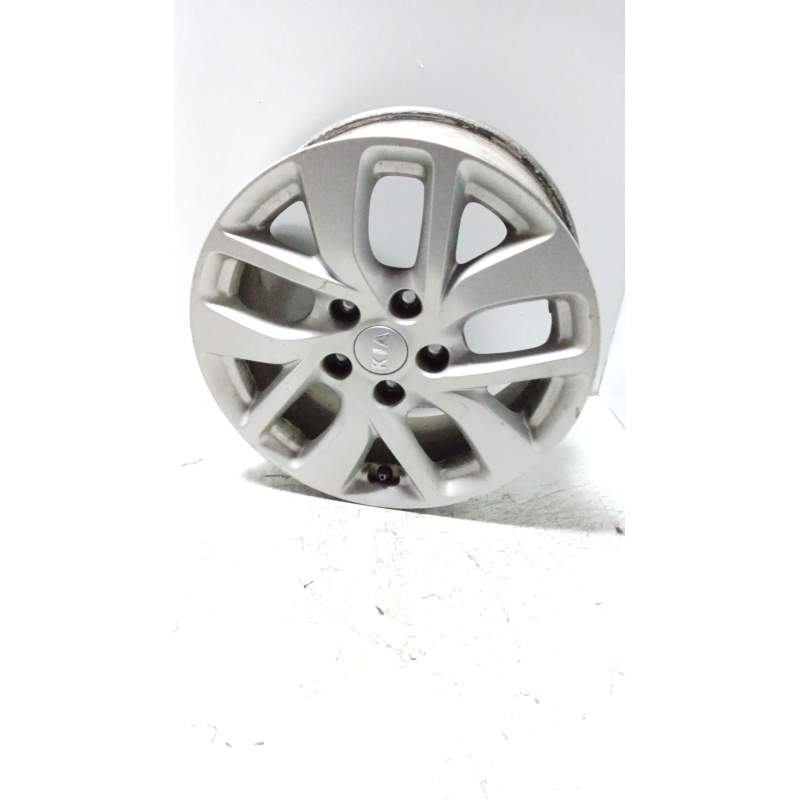 Recambio de juego llantas para kia carens 1.6 lx referencia OEM IAM 5J16  
