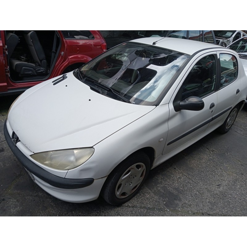 peugeot 206 berlina del año 2001