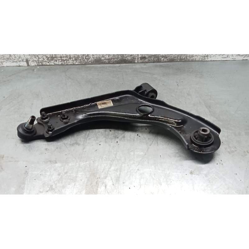 Recambio de brazo suspension inferior delantero izquierdo para citroën c4 picasso referencia OEM IAM  16HDI 2013