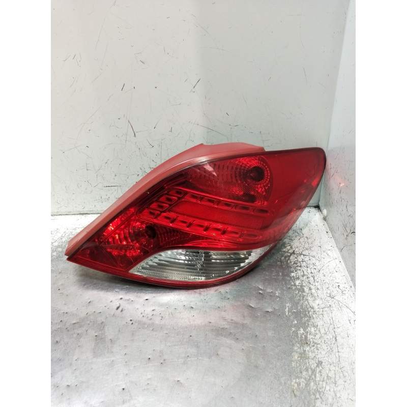 Recambio de piloto trasero derecho para peugeot 207/207+ (wa_, wc_) 1.6 hdi referencia OEM IAM   2009