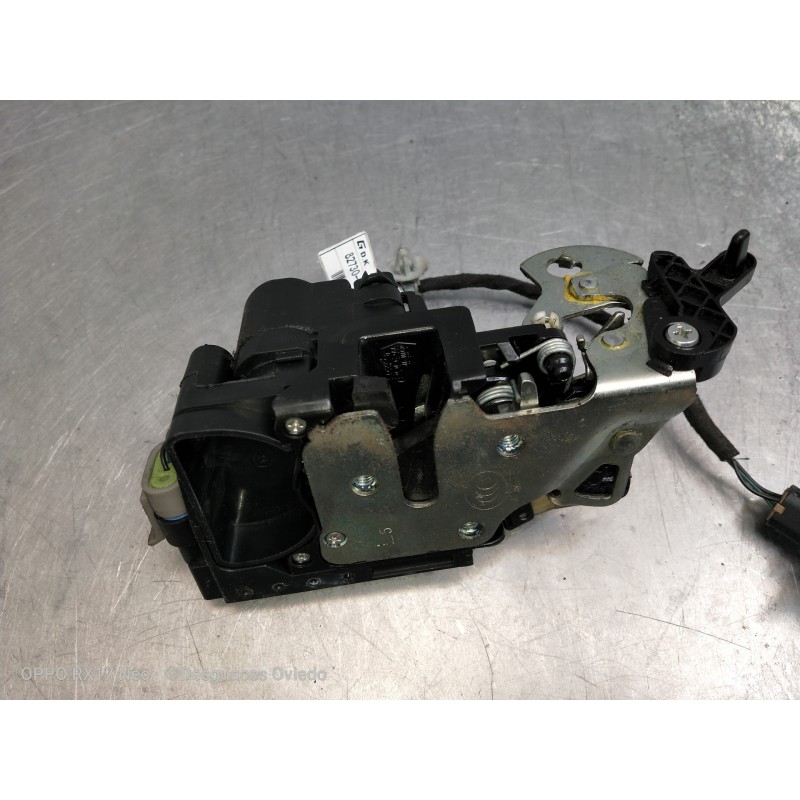 Recambio de motor cierre centralizado trasero izquierdo para ssangyong rexton w limited 4wd referencia OEM IAM 8273008100  5P