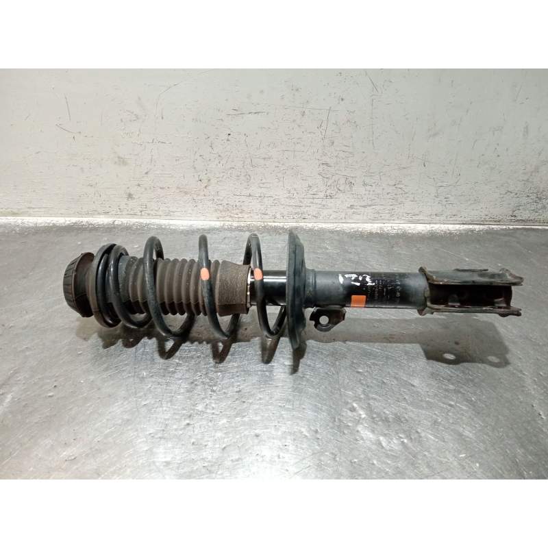 Recambio de amortiguador delantero izquierdo para toyota yaris live referencia OEM IAM 485200D250 14TD 2013