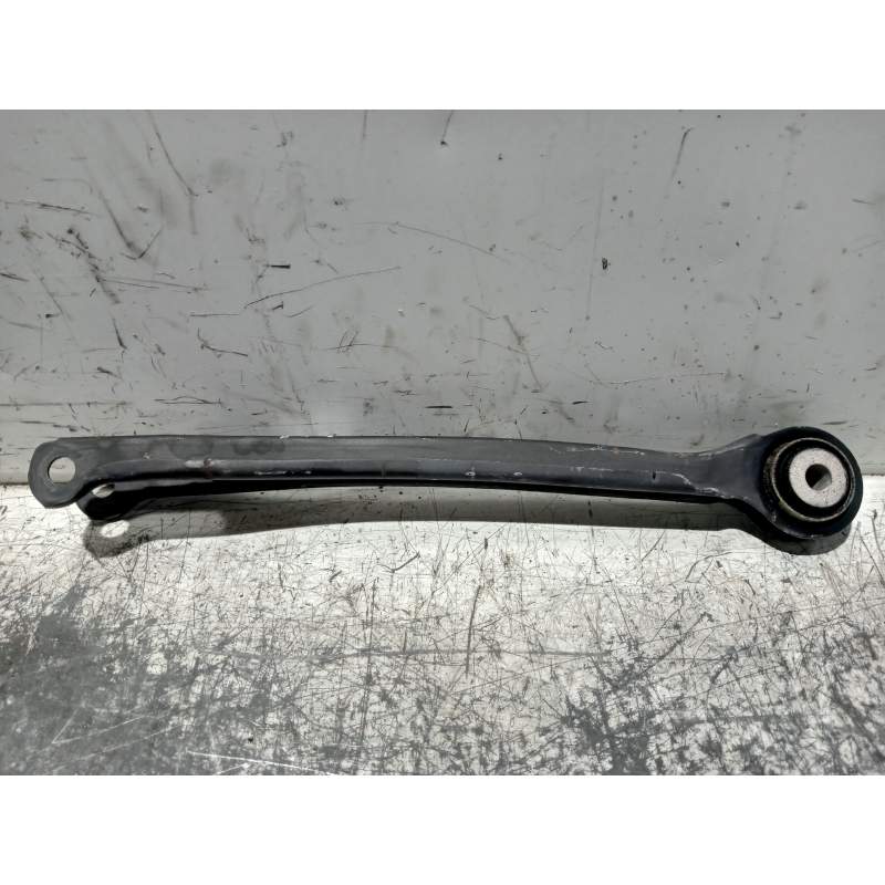 Recambio de brazo suspension inferior trasero izquierdo para mercedes-benz clase c (w205) lim. referencia OEM IAM A2043521205  