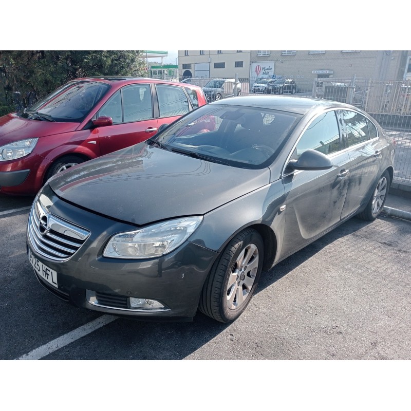 opel insignia berlina del año 2011