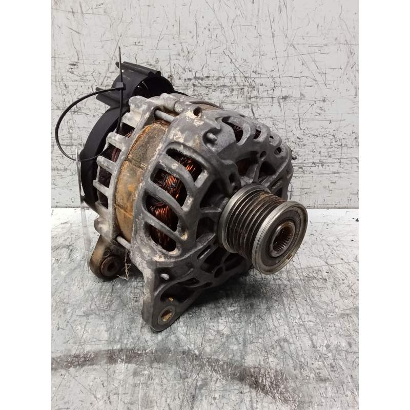 Recambio de alternador para dacia sandero referencia OEM IAM 231009092RB TG12S333 2722632A VALEO