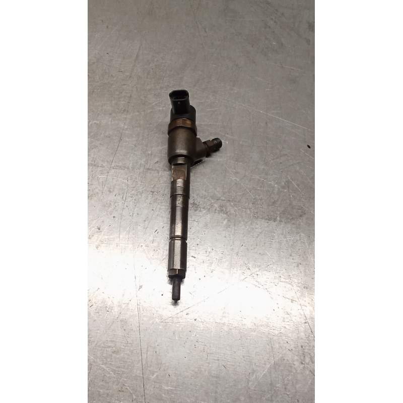 Recambio de inyector para fiat panda van (i) (271) active 2 sitze referencia OEM IAM 0445110183  BOSCH
