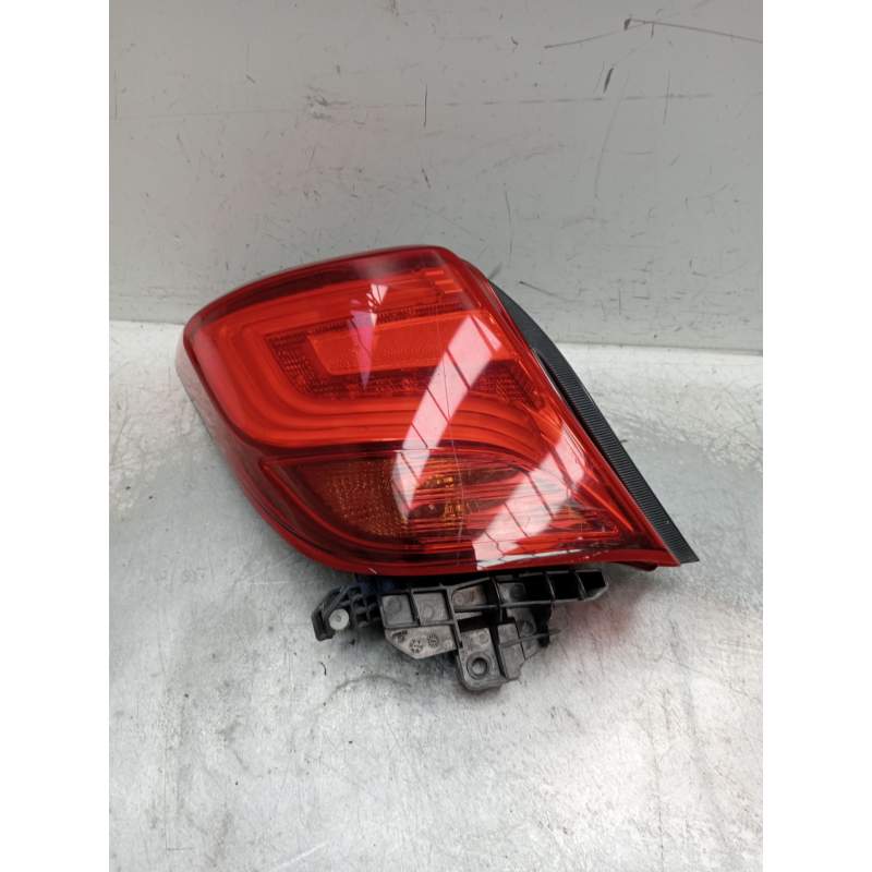 Recambio de piloto trasero izquierdo para toyota yaris active referencia OEM IAM   2014