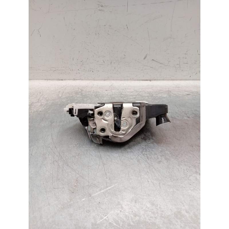 Recambio de motor cierre centralizado delantero derecho para toyota yaris active referencia OEM IAM  5p 2014