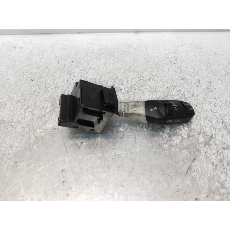 Recambio de mando luces para ford focus lim. (cb4) 1.6 tdci cat referencia OEM IAM 4M3T13335BD  2008