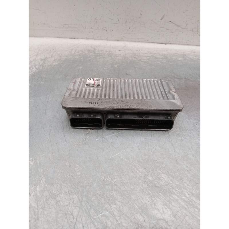 Recambio de centralita motor uce para toyota yaris active referencia OEM IAM 896610dl01 mb2762000240  2014