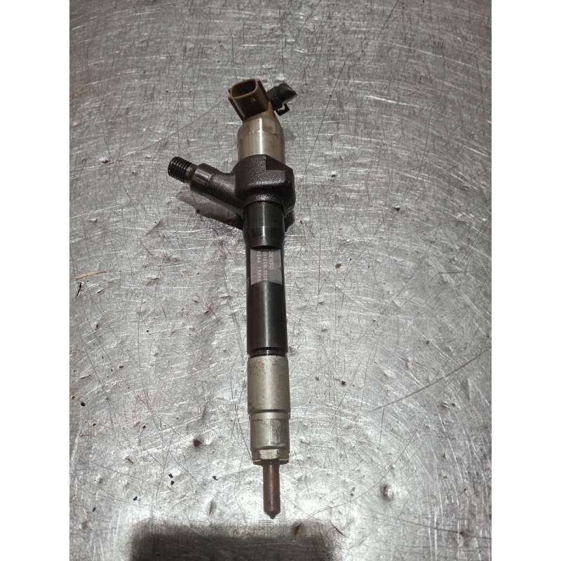 Recambio de inyector para mazda 3 lim. (bl) referencia OEM IAM 001008L0028 R2AA13H50 DENSO