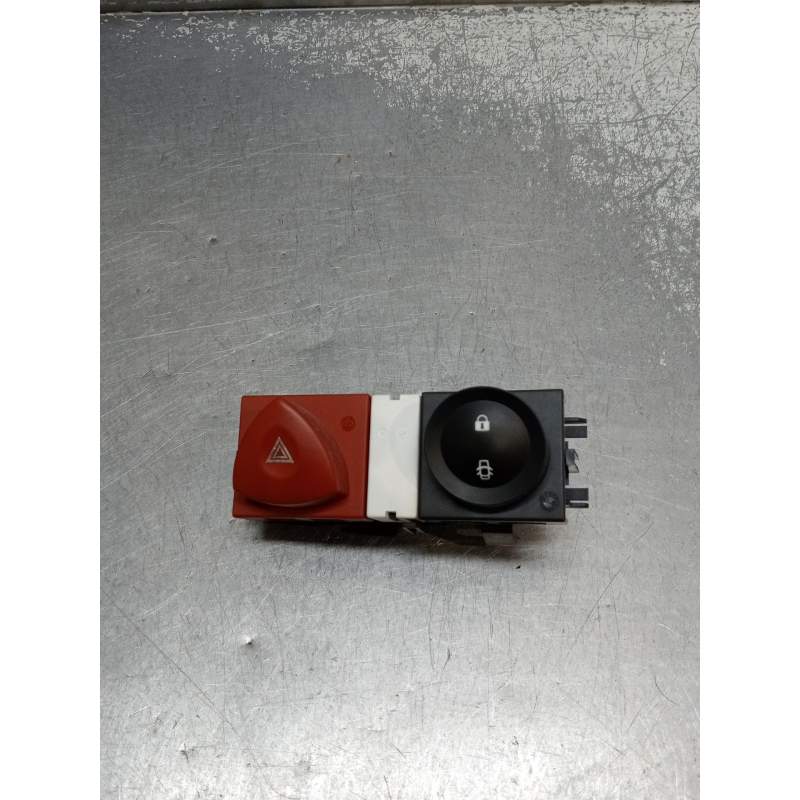 Recambio de mando multifuncion para renault megane ii berlina 5p 1.5 dci diesel referencia OEM IAM 8200407415  