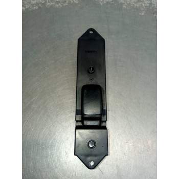 MANDO ELEVALUNAS DELANTERO DERECHO MR252818 C8DD240M 4P