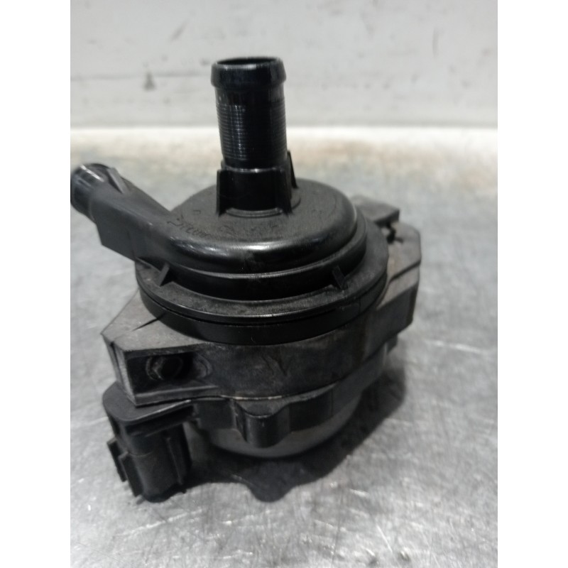 Recambio de bomba agua para nissan leaf 2 zero edition referencia OEM IAM 215815SA0A  