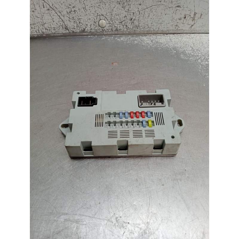 Recambio de caja reles / fusibles para jaguar xj luxury referencia OEM IAM SW71739084 73707520 1406275626 2009