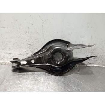 BRAZO SUSPENSION INFERIOR TRASERO DERECHO 686754102 320D 2015