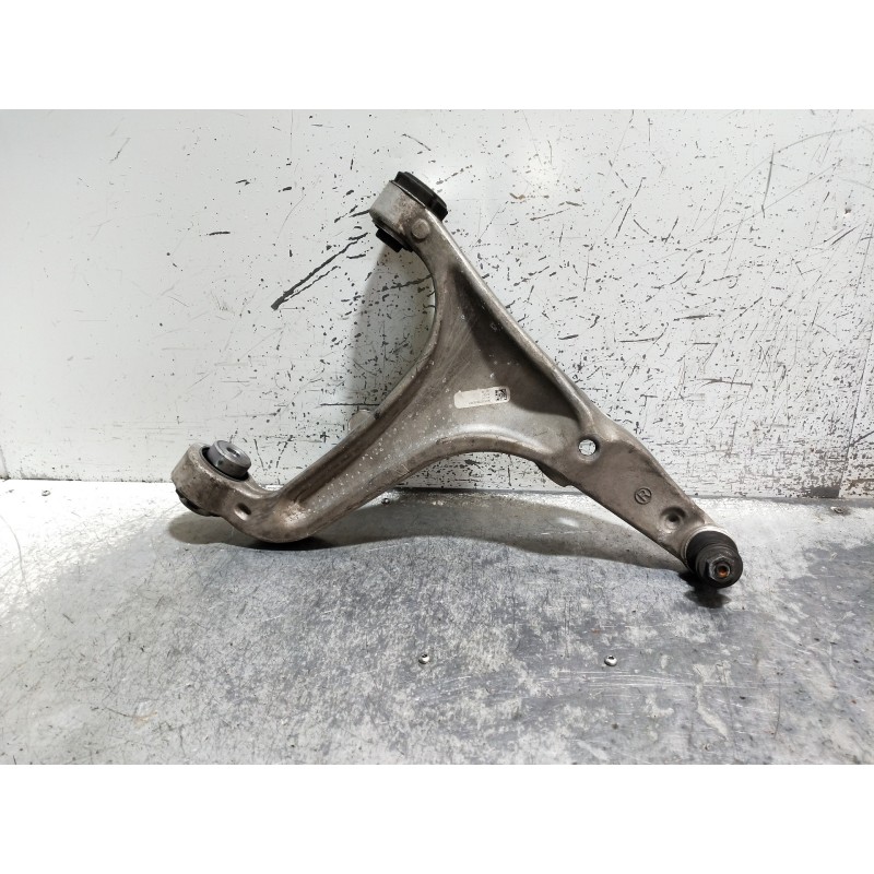 Recambio de brazo suspension inferior delantero derecho para maserati ghibli diesel referencia OEM IAM 06701078030  