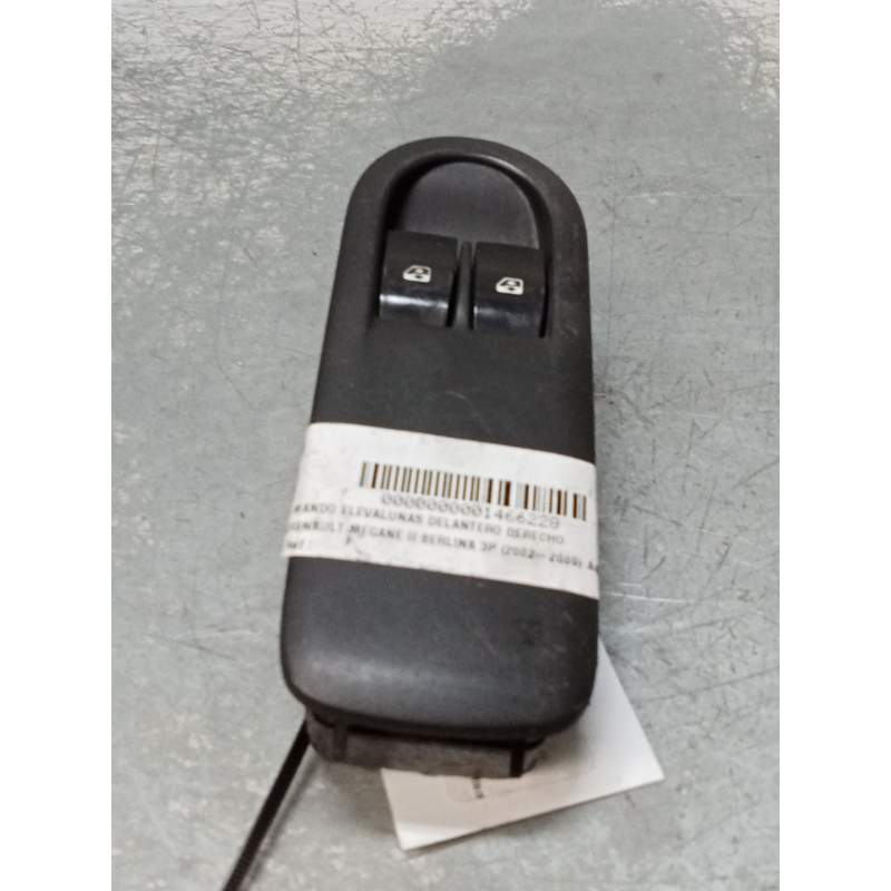 Recambio de mando elevalunas delantero derecho para renault megane ii berlina 3p authentique referencia OEM IAM 156018090  2003