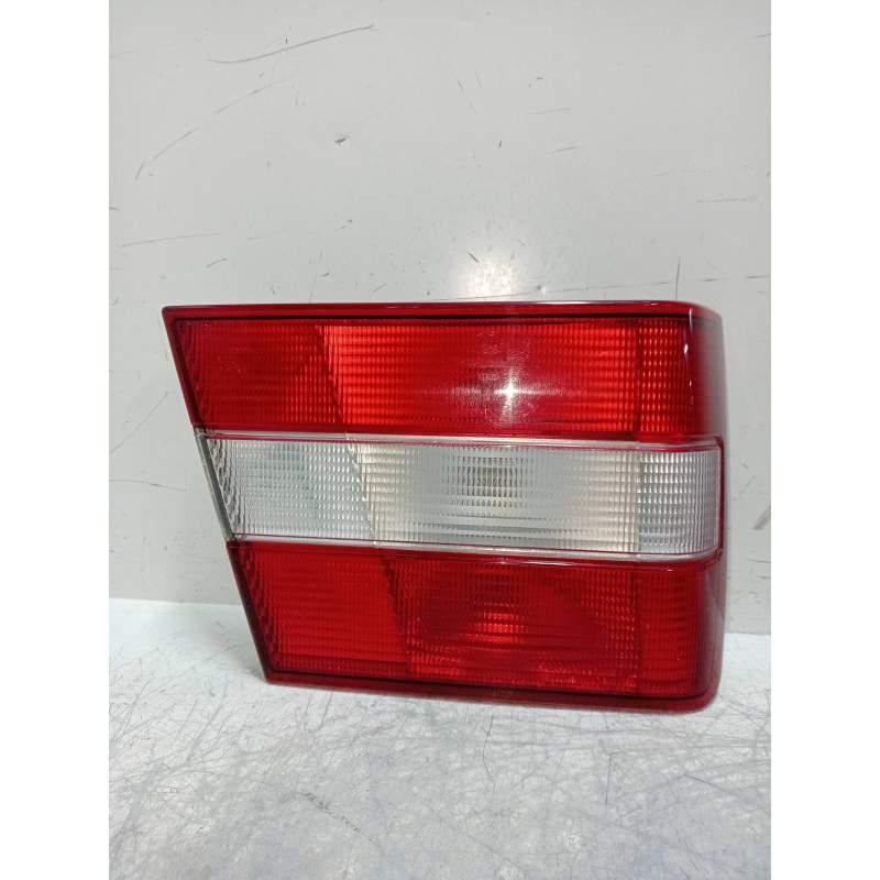Recambio de piloto trasero izquierdo interior para volvo serie 940 berlina/familiar 2.3 cat referencia OEM IAM   