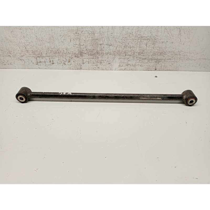 Recambio de brazo suspension superior trasero derecho para mercedes-benz clase m (w166) referencia OEM IAM   
