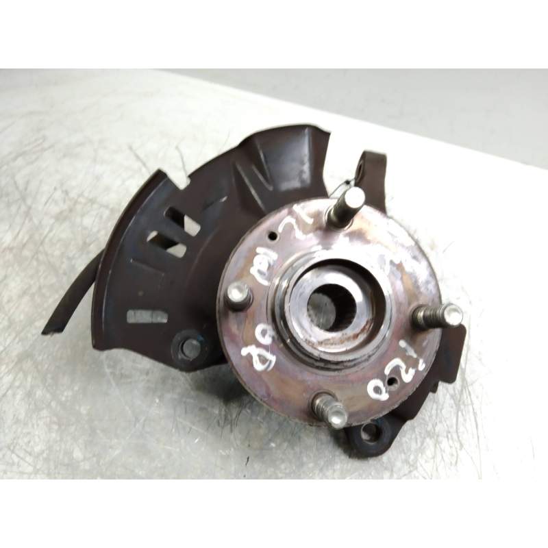 Recambio de mangueta delantera izquierda para hyundai i20 1.2 cat referencia OEM IAM   