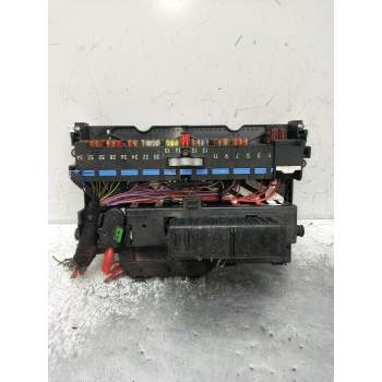CAJA RELES / FUSIBLES 64431991 