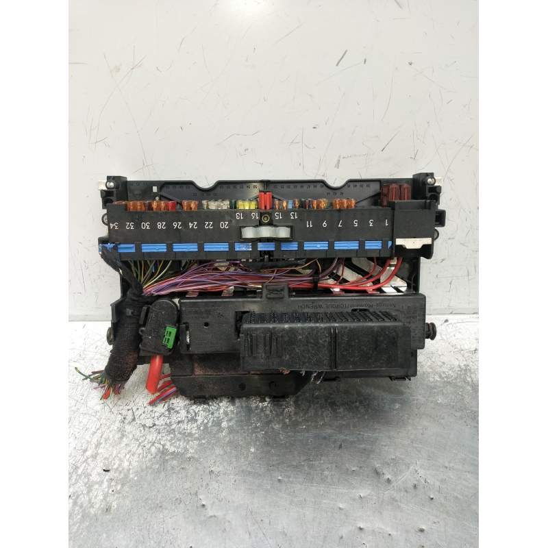 Recambio de caja reles / fusibles para bmw 3 touring (e46) 318 i referencia OEM IAM 64431991  